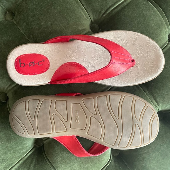 b.o.c. Red Sandals - Picture 3 of 5